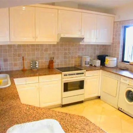 Sleeps 8 Pool Air Con T480205 Vale do Lobo